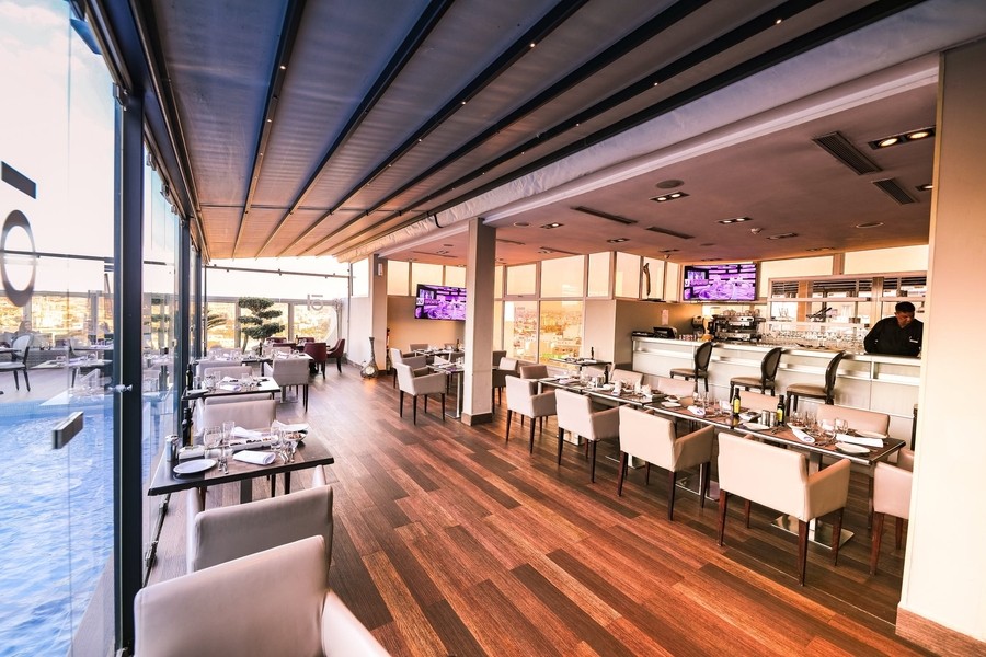 elevating-the-guest-experience-with-a-restaurant-av-installation